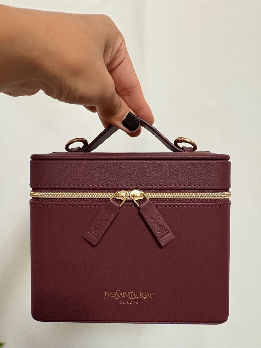 NIB Ysl beauty vanity pouch in to crossbody bag - Picture 7 of 13